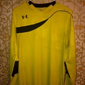 ❌SOLD❌➡️ Under Armour ⬅️ Long Sleeve Athletic Shirt